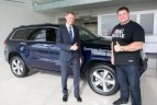 Ž.Savickas vairuos "Jeep".