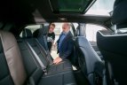 Ž.Savickas vairuos "Jeep".