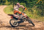 Dvidešimtmetės G. Savčenkaitės silpnybė – krosiniai motociklai