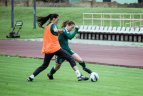 Lietuvos moterų futbolo rinktinės treniruotė, ruošiantis kovai dėl Baltijos taurės