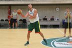 Trečiadienį iš JAV parskridęs Donatas Motiejūnas jau dalyvauja Lietuvos krepšinio rinktinės pratybose.