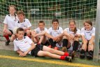 „Pažink pasaulį futbolo aikštėje.“