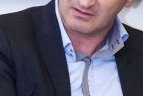 Žadėjo patys nešioti plytas