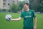 L. Spalvis tapo teisėju ir surengė treniruotę jauniesiems futbolininkams