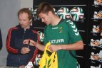 L. Spalvis tapo teisėju ir surengė treniruotę jauniesiems futbolininkams