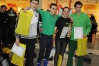 Prekybos ir laisvalaikio centre irkluotojai rungėsi ant treniruoklio.