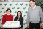 "Iki" komercijos direktorius A. Rimas ir A. Sabonis  pasirašė sutartį