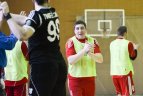 Dvi dienas VDU salėje vyko fanų futbolo turnyras