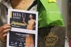 Turnyro dalyvės buvo apdovanotos įvairiais prizais ir dovanomis