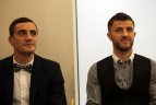 "Žalgirio" futbolininkai atvežė iškovotą LFF taurę į Vilniaus savivaldybę