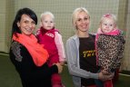 Moters dieną į futbolo aikštę išbėgo ir dėstytojos,  ir močiutės