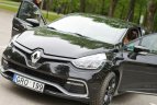 Moterų krepšinio rinktinė išbandė jėgas prie automobilio vairo