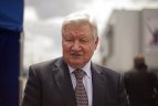 Olimpiečiai varžėsi automobilių slalomo trasoje