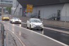3400 km su "Toyota Prius"