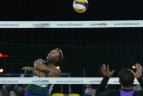 Baltojo tilto iki gilios nakties buvo žaidžiamas paplūdimio tinklinis