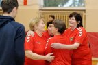 "Močiutės už futbolą".