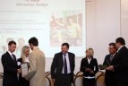 Apdovanoti geriausi 2010 m. mokiniai sportininkai ir komandos.
