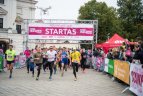 Rožinė bėgikų minia siekė atkreipti dėmesį į krūties vėžį
