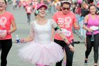 Bėgimo entuziastai ruošiasi "Pink Run su BENU" bėgimui.