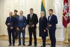 Apdovanojimų ceremonija prezidentūroje.