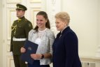 Apdovanojimų ceremonija prezidentūroje.