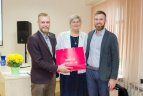 Dešimtims kauniečių moterų – rožinio kaspino parama.