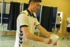 Pajūryje stovyklaujanti Lietuvos futbolo rinktinė atliko pilietinę pareigą