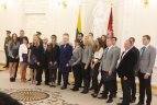 2013.10.04 Prezidentūroje apdovanoti sportininkai