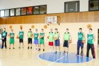 M. Kalnietis dalijo patarumus „Sprite talentų kovos“ finalininkams.