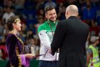 Badmintono varžybų apdovanojimas.