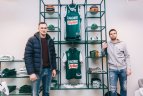 Žalgiriečiai didžiausios „Žalgirio“ atributikos parduotuvės atidaryme