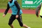 Lietuvos rinktinės futbolininkai sveikina su gimimo diena Vytautą Andriuškevičių
